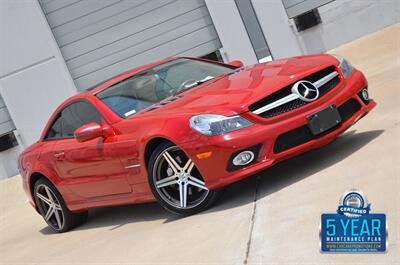 2009 Mercedes-Benz SL 550 LOADED PANO ROOF NAV HTD STS FRESH TRADE   - Photo 52 - Stafford, TX 77477