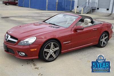 2009 Mercedes-Benz SL 550 LOADED PANO ROOF NAV HTD STS FRESH TRADE   - Photo 10 - Stafford, TX 77477