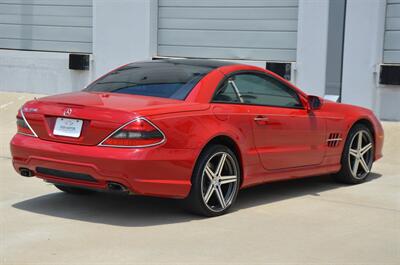 2009 Mercedes-Benz SL 550 LOADED PANO ROOF NAV HTD STS FRESH TRADE   - Photo 28 - Stafford, TX 77477