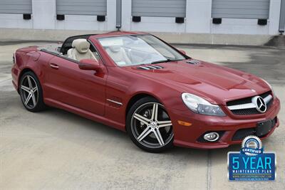 2009 Mercedes-Benz SL 550 LOADED PANO ROOF NAV HTD STS FRESH TRADE   - Photo 1 - Stafford, TX 77477