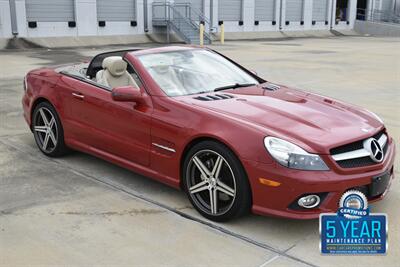 2009 Mercedes-Benz SL 550 LOADED PANO ROOF NAV HTD STS FRESH TRADE   - Photo 9 - Stafford, TX 77477