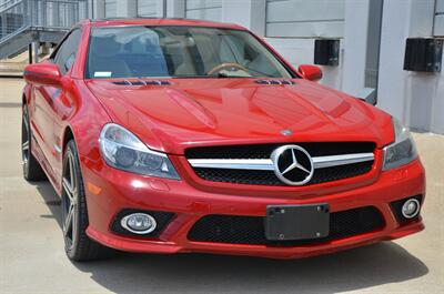 2009 Mercedes-Benz SL 550 LOADED PANO ROOF NAV HTD STS FRESH TRADE   - Photo 22 - Stafford, TX 77477