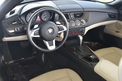 2010 BMW Z4 sDrive30i 48K LOW MILES FRESH TRADE IMMACULATE   - Photo 20 - Stafford, TX 77477