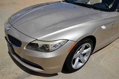 2010 BMW Z4 sDrive30i 48K LOW MILES FRESH TRADE IMMACULATE   - Photo 11 - Stafford, TX 77477