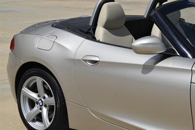 2010 BMW Z4 sDrive30i 48K LOW MILES FRESH TRADE IMMACULATE   - Photo 9 - Stafford, TX 77477