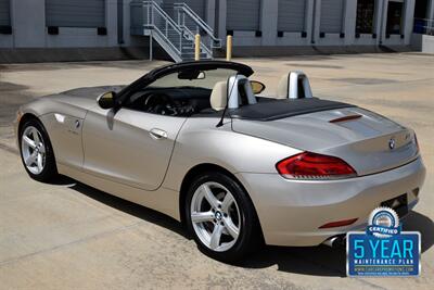 2010 BMW Z4 sDrive30i 48K LOW MILES FRESH TRADE IMMACULATE   - Photo 13 - Stafford, TX 77477