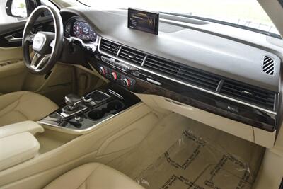 2017 Audi Q7 3.0T QUATTRO PREM+ NAV BK/CAM BSM LN ASST ROOF   - Photo 29 - Stafford, TX 77477