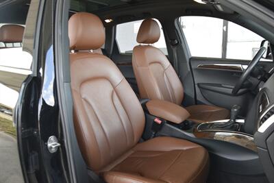 2012 Audi Q5 2.0T QUATTRO PREM+ BROWN LTHR PANO ROOF LOADED   - Photo 33 - Stafford, TX 77477