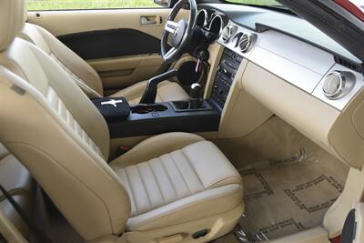 2008 Ford Mustang GT PREMIUM 5SPD MANUAL LTHR PREM WHLS FRESH TRADE   - Photo 28 - Stafford, TX 77477