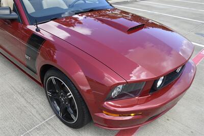 2008 Ford Mustang GT PREMIUM 5SPD MANUAL LTHR PREM WHLS FRESH TRADE   - Photo 12 - Stafford, TX 77477
