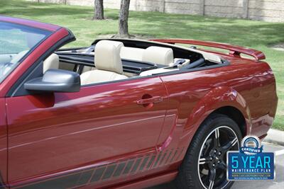 2008 Ford Mustang GT PREMIUM 5SPD MANUAL LTHR PREM WHLS FRESH TRADE   - Photo 10 - Stafford, TX 77477