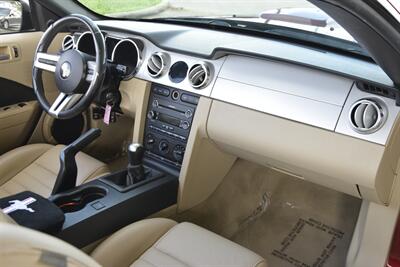 2008 Ford Mustang GT PREMIUM 5SPD MANUAL LTHR PREM WHLS FRESH TRADE   - Photo 26 - Stafford, TX 77477