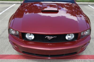 2008 Ford Mustang GT PREMIUM 5SPD MANUAL LTHR PREM WHLS FRESH TRADE   - Photo 13 - Stafford, TX 77477
