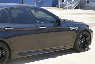 2013 BMW M5 SPORTS TOP LOADED PREM WHLS RECENTLY SERVICED   - Photo 15 - Stafford, TX 77477