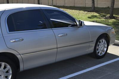 2009 Lincoln Town Car Signature Limited 86K MILES NEW CAR TRADE CLEAN   - Photo 20 - Stafford, TX 77477