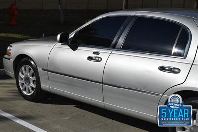 2009 Lincoln Town Car Signature Limited 86K MILES NEW CAR TRADE CLEAN   - Photo 19 - Stafford, TX 77477