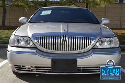 2009 Lincoln Town Car Signature Limited 86K MILES NEW CAR TRADE CLEAN   - Photo 3 - Stafford, TX 77477