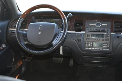 2009 Lincoln Town Car Signature Limited 86K MILES NEW CAR TRADE CLEAN   - Photo 26 - Stafford, TX 77477