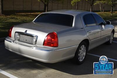 2009 Lincoln Town Car Signature Limited 86K MILES NEW CAR TRADE CLEAN   - Photo 14 - Stafford, TX 77477