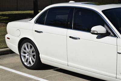 2008 Jaguar XJ8 LUXURY 58K LOW MILES NAV ROOF HTD/AC SEATS CLEAN   - Photo 8 - Stafford, TX 77477