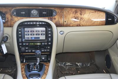 2008 Jaguar XJ8 LUXURY 58K LOW MILES NAV ROOF HTD/AC SEATS CLEAN   - Photo 28 - Stafford, TX 77477