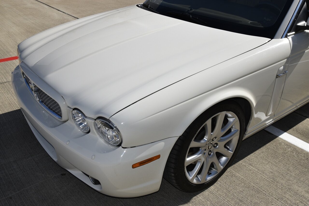 2008 Jaguar XJ Series XJ8 photo 10