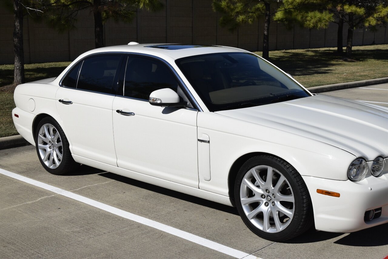 2008 Jaguar XJ Series XJ8 photo 6