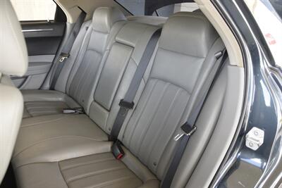2007 Chrysler 300C V8 HEMI UPTO DATE SRVCS HWY MILES CLEAN   - Photo 39 - Stafford, TX 77477