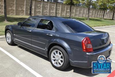 2007 Chrysler 300C V8 HEMI UPTO DATE SRVCS HWY MILES CLEAN   - Photo 17 - Stafford, TX 77477