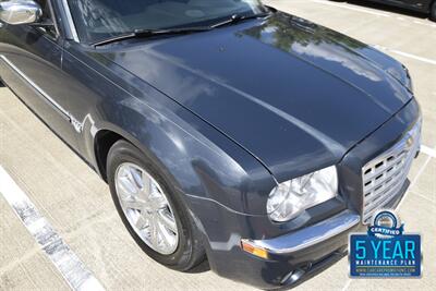2007 Chrysler 300C V8 HEMI UPTO DATE SRVCS HWY MILES CLEAN   - Photo 15 - Stafford, TX 77477