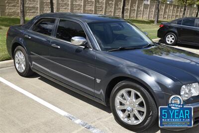 2007 Chrysler 300C V8 HEMI UPTO DATE SRVCS HWY MILES CLEAN   - Photo 10 - Stafford, TX 77477