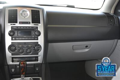 2007 Chrysler 300C V8 HEMI UPTO DATE SRVCS HWY MILES CLEAN   - Photo 27 - Stafford, TX 77477