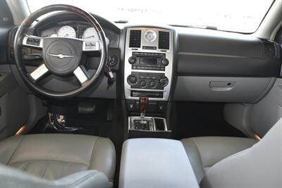 2007 Chrysler 300C V8 HEMI UPTO DATE SRVCS HWY MILES CLEAN   - Photo 28 - Stafford, TX 77477