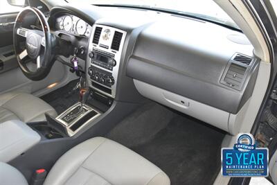 2007 Chrysler 300C V8 HEMI UPTO DATE SRVCS HWY MILES CLEAN   - Photo 31 - Stafford, TX 77477