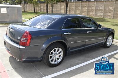 2007 Chrysler 300C V8 HEMI UPTO DATE SRVCS HWY MILES CLEAN   - Photo 18 - Stafford, TX 77477