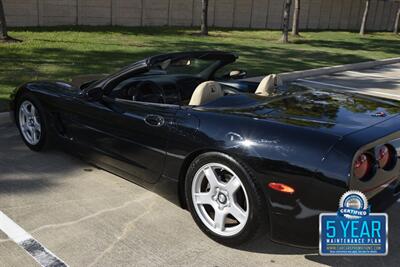1998 Chevrolet Corvette CONVERTIBLE 6SPD MANUAL FRESH TRADE IN CLEAN   - Photo 14 - Stafford, TX 77477