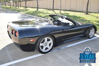 1998 Chevrolet Corvette CONVERTIBLE 6SPD MANUAL FRESH TRADE IN CLEAN   - Photo 13 - Stafford, TX 77477