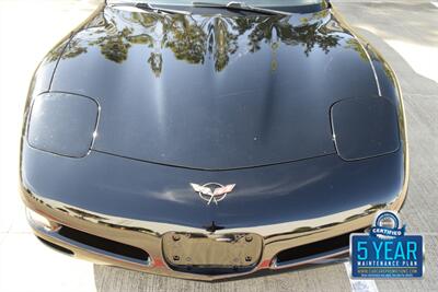 1998 Chevrolet Corvette CONVERTIBLE 6SPD MANUAL FRESH TRADE IN CLEAN   - Photo 10 - Stafford, TX 77477