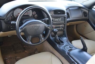 1998 Chevrolet Corvette CONVERTIBLE 6SPD MANUAL FRESH TRADE IN CLEAN   - Photo 23 - Stafford, TX 77477