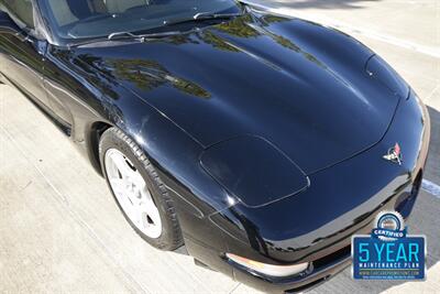 1998 Chevrolet Corvette CONVERTIBLE 6SPD MANUAL FRESH TRADE IN CLEAN   - Photo 9 - Stafford, TX 77477