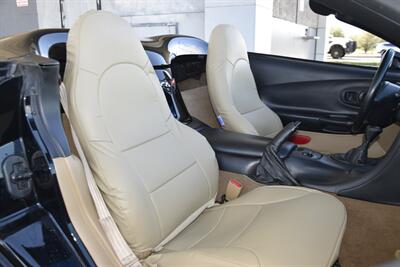 1998 Chevrolet Corvette CONVERTIBLE 6SPD MANUAL FRESH TRADE IN CLEAN   - Photo 28 - Stafford, TX 77477