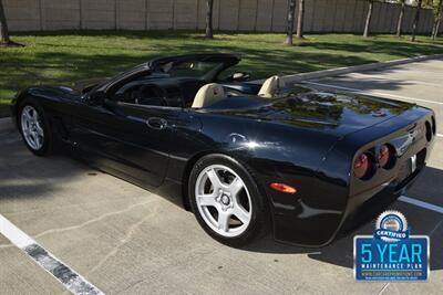 1998 Chevrolet Corvette CONVERTIBLE 6SPD MANUAL FRESH TRADE IN CLEAN   - Photo 12 - Stafford, TX 77477