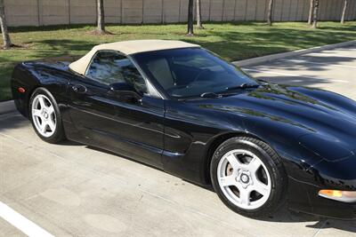 1998 Chevrolet Corvette CONVERTIBLE 6SPD MANUAL FRESH TRADE IN CLEAN   - Photo 4 - Stafford, TX 77477
