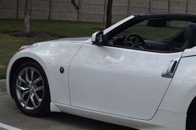 2011 Nissan 370Z Roadster Touring   - Photo 11 - Stafford, TX 77477