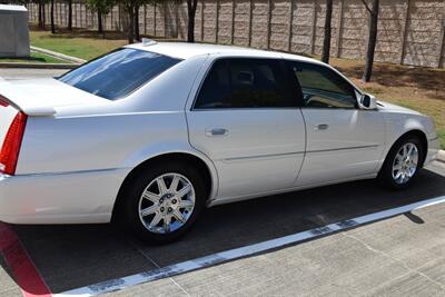 2011 Cadillac DTS PLATINUM COLLECTION HWY MILES LOADED FRESH TRADE   - Photo 16 - Stafford, TX 77477