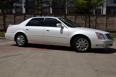 2011 Cadillac DTS PLATINUM COLLECTION HWY MILES LOADED FRESH TRADE   - Photo 22 - Stafford, TX 77477