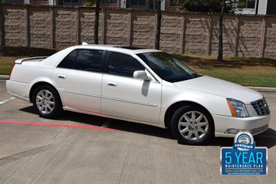 2011 Cadillac DTS PLATINUM COLLECTION HWY MILES LOADED FRESH TRADE   - Photo 1 - Stafford, TX 77477