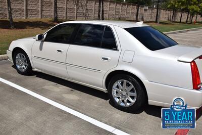 2011 Cadillac DTS PLATINUM COLLECTION HWY MILES LOADED FRESH TRADE   - Photo 15 - Stafford, TX 77477