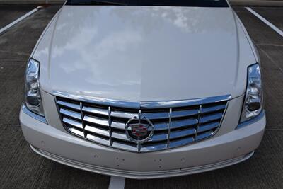 2011 Cadillac DTS PLATINUM COLLECTION HWY MILES LOADED FRESH TRADE   - Photo 12 - Stafford, TX 77477