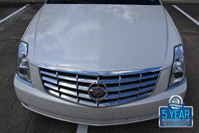 2011 Cadillac DTS PLATINUM COLLECTION HWY MILES LOADED FRESH TRADE   - Photo 12 - Stafford, TX 77477